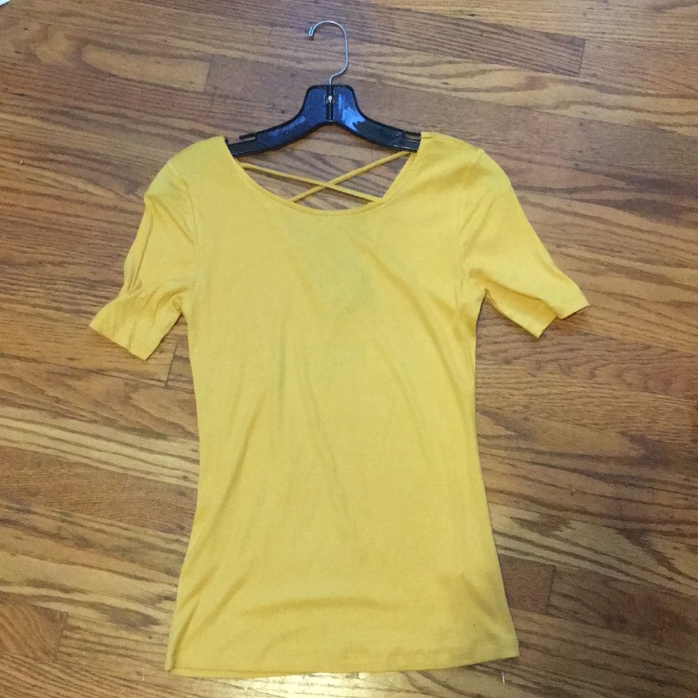 Yellow criss-cross summer top